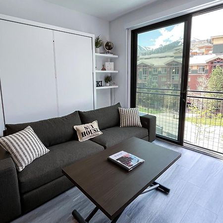 Slope Side Studio In The Heart Of Canyons Village With Heated Pool & Hot Tub! Парк-Сити Экстерьер фото