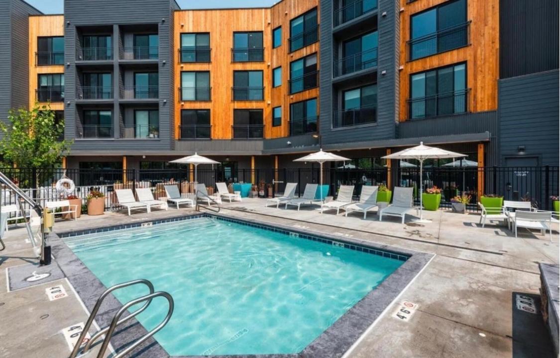 Slope Side Studio In The Heart Of Canyons Village With Heated Pool & Hot Tub! Парк-Сити Экстерьер фото